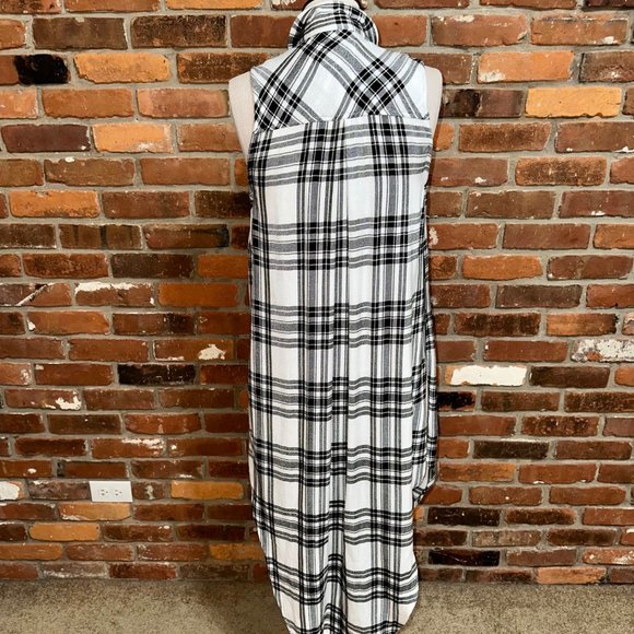 Rails Jordyn Sleeveless Button Up Striped Flannel Top From Revolve Size Small - Picture 4 of 9